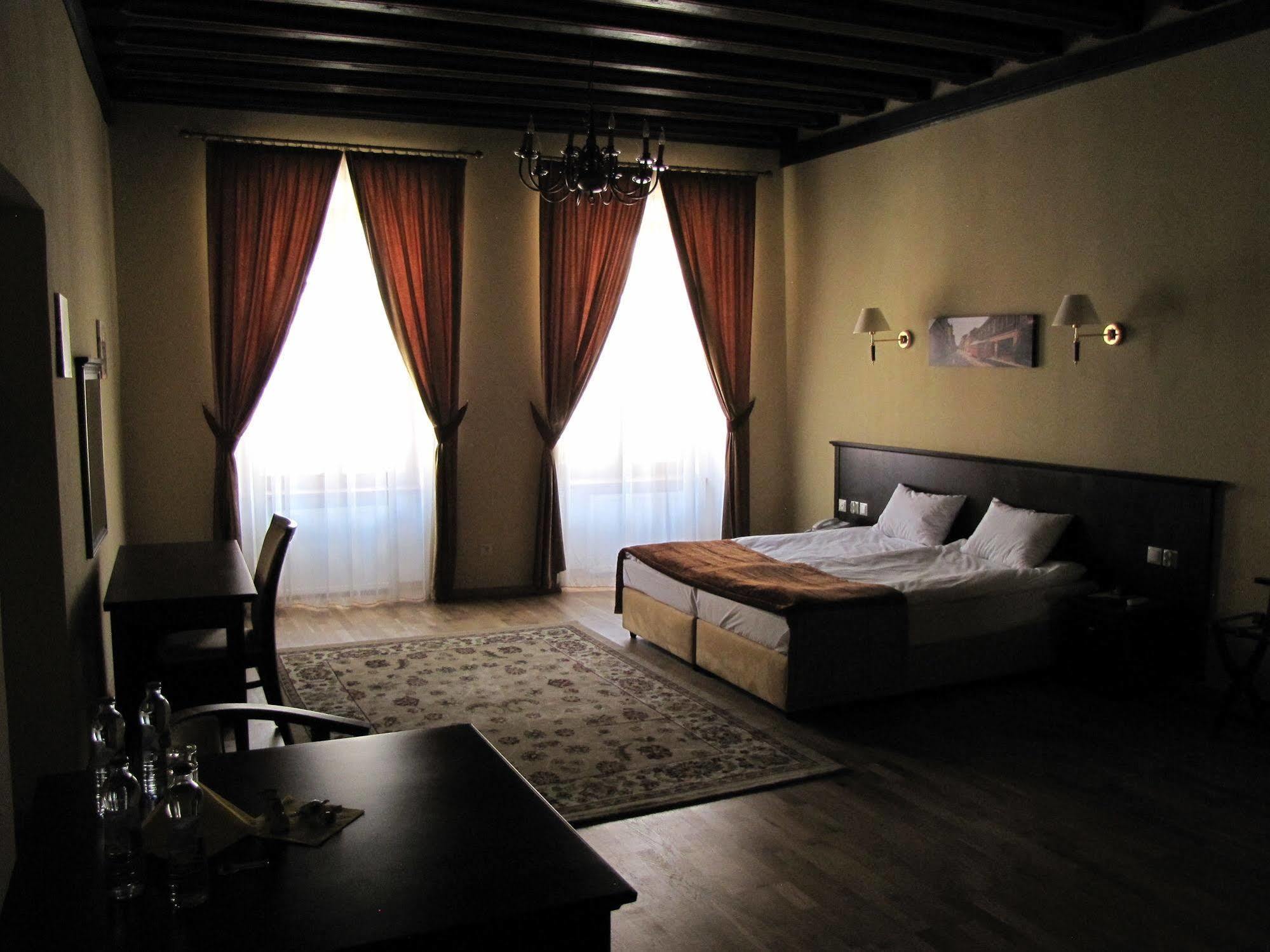 Rezydencja Cleopatra Bed & Breakfast Lublin Exterior photo